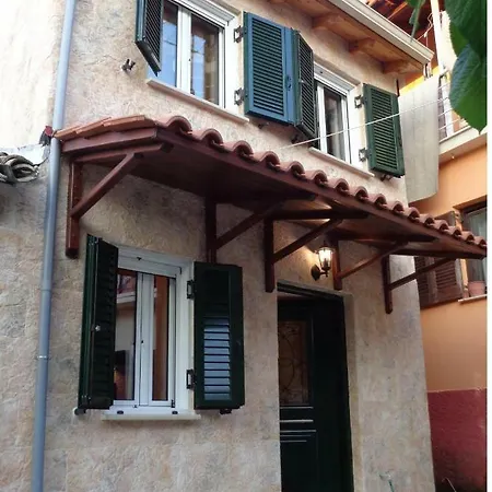 Harry's Retreat منزل ريفي *