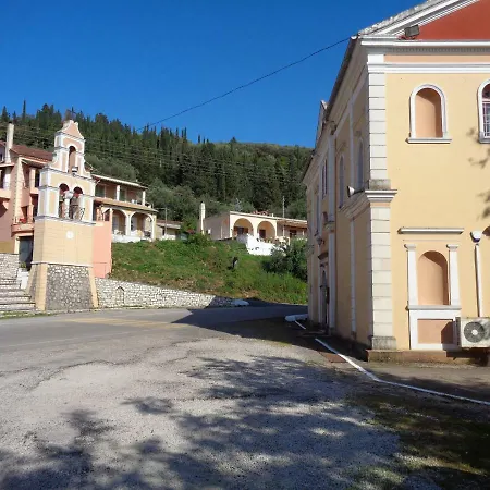 Harry's Retreat Kır Evi *