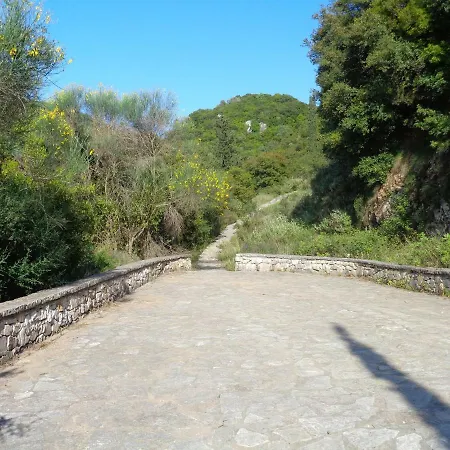 Harry's Retreat Εξοχικό σπίτι *
